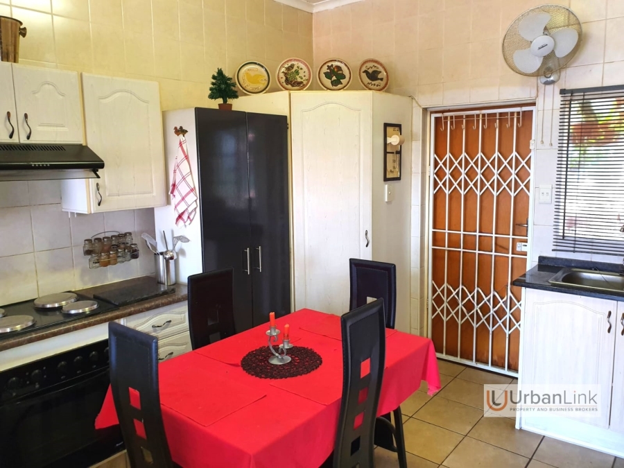 3 Bedroom Property for Sale in Safari Gardens North West